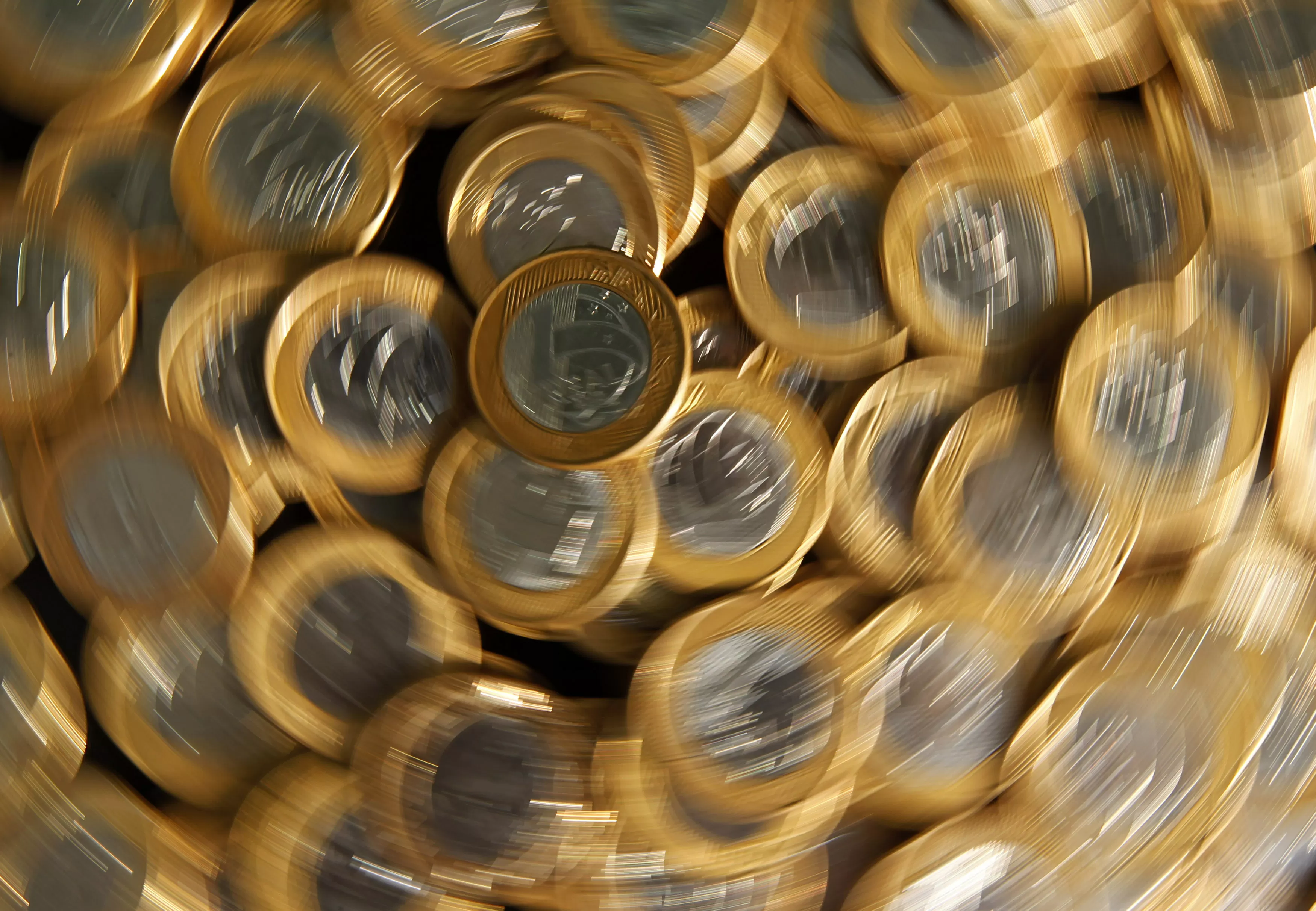 Arrecadação federal atinge R$ 226,8 bi em novembro e soma R$ 2,59 tri no ano