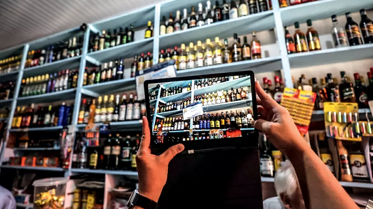Crise do metanol: o que se sabe até agora e quais as dicas para brindar sem riscos?