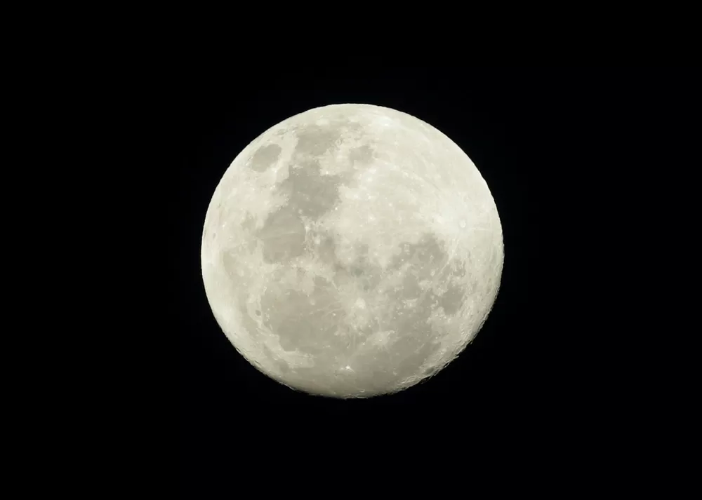 Portugal é o 60.º país a assumir exploração responsável da Lua e Marte