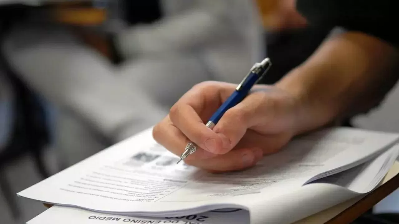 Um em cada três cursos de medicina não atinge desempenho mínimo em avaliação do MEC