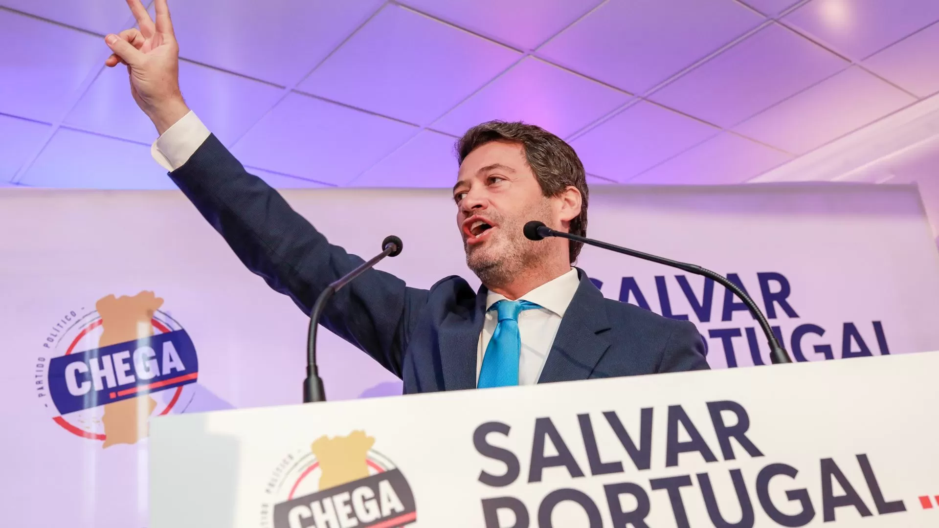 Petição para ilegalizar o Chega vai a debate no Parlamento