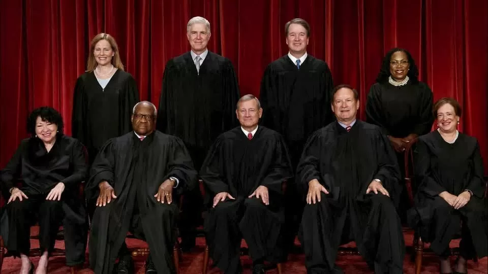 Trump critica juízes da Suprema Corte dos EUA que decidiram contra tarifas