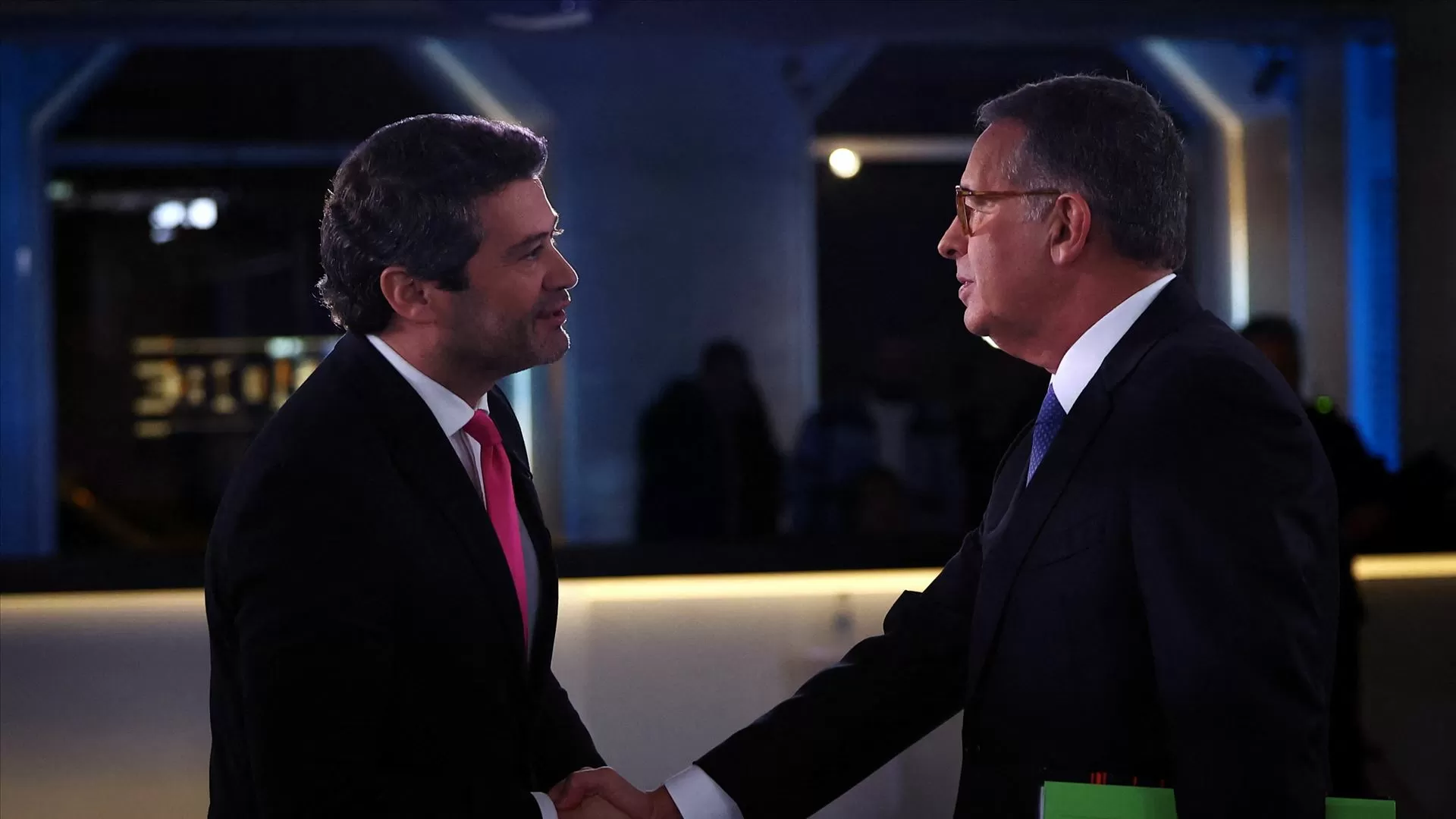 Como estão as sondagens presidenciais? Seguro em queda, voto em branco e indecisos crescem