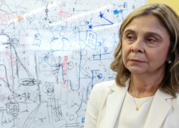 Ministra “leva muito a sério” reações dos médicos às reuniões negociais