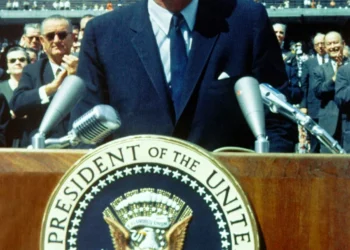 “Política: Transformando para o Bem da Sociedade”