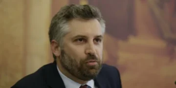 Europeias: Pedro Nuno quer que Governo esclareça se empresa privada esteve envolvida no plano da saúde