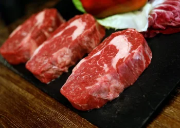 Exportação de carne bovina do Brasil marca recorde antes do mês acabar