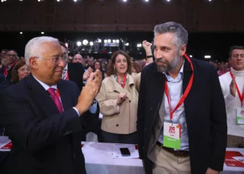 Costa faz pressão sobre Pedro Nuno para viabilizar OE. “A última coisa que o país precisa é de nova crise política”