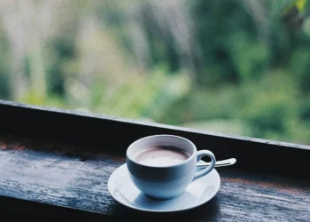 “Desmistificando Finanças: Oportunidades e Desafios em 10 Palavras”