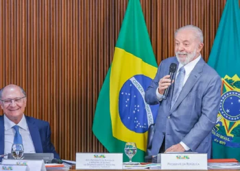 Chips, robôs e aporte de R$ 186,6 bi: como será a “Missão 4” da Nova Indústria Brasil