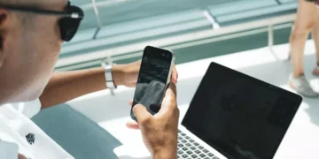 “Desvendando as Emoções por Trás das Finanças”