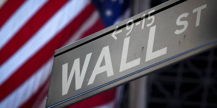 Bolsas em Wall Street terminam quase estáveis antes da decisão do Fed