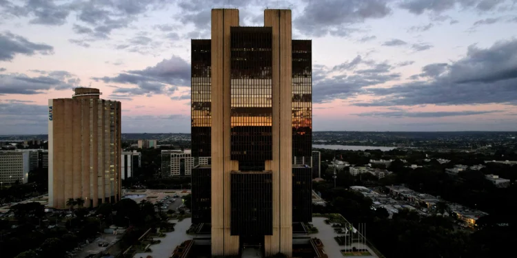 Boletim Focus: analistas projetam estouro da meta de inflação em 2024