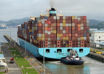 Trump ameaça retomar controle do Canal do Panamá se tarifas não baixarem