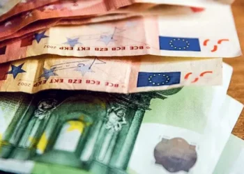 Taxa de poupança das famílias sobe para 10,7% no terceiro trimestre