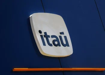 Economista-chefe do Itaú vê “autoengano” em política fiscal e pede volta do teto