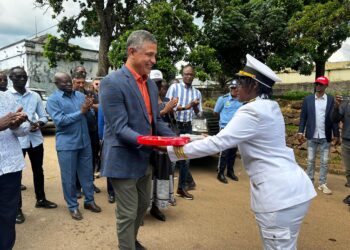 NOTA DE IMPRENSA MUNICÍPIOS DE CATCHIUNGO E CHINGUAR LIGADOS À REDE ELÉCTRICA NACIONAL