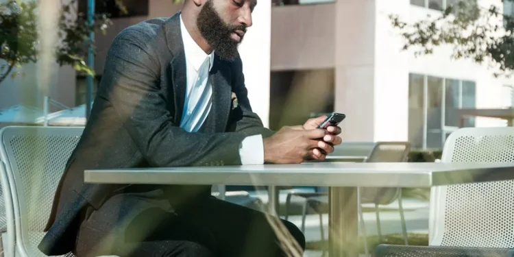 “Desmistificando Finanças: Oportunidade de Crescimento e Realização”