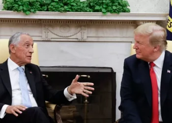Trump. Marcelo alerta para “deslizar da democracia para a ditadura”