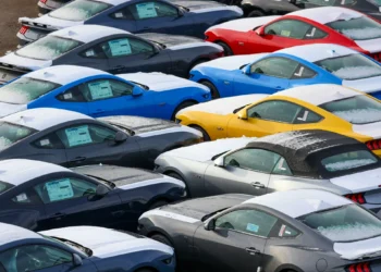 Trump diz que “provavelmente” vai impor tarifas de 25% sobre carros, remédios e chips