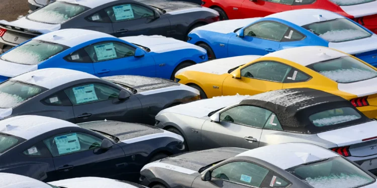 Trump diz que “provavelmente” vai impor tarifas de 25% sobre carros, remédios e chips