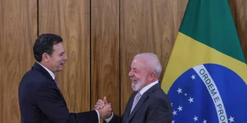 Governos de Portugal e Brasil assinam 19 acordos bilaterais em Brasília