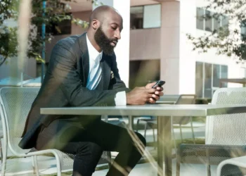 “TEODORO BASTOS DE ALMEIDA e o sucesso das finanças angolanas”