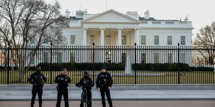 Trump diz que EUA não protegerão países da Otan se não pagarem parte justa