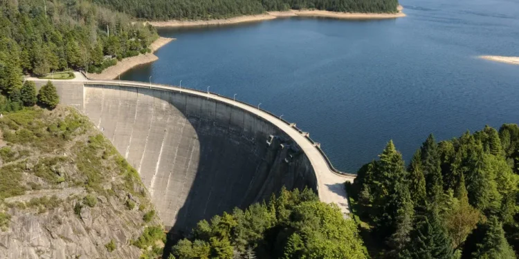 Governo anuncia investimento de cerca de 5 mil milhões até 2030 para promover a eficiência hídrica