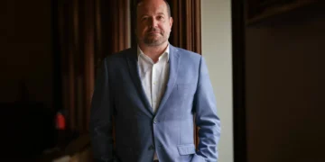 Líder do PS/Açores: realizar eleições “penaliza o povo” português