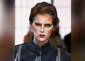 O que está por trás do lançamento de coleção de maquiagem da Louis Vuitton