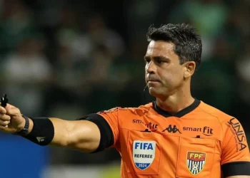 Diretor do São Paulo fala sobre futuro de Zubeldía e reclama de pênalti