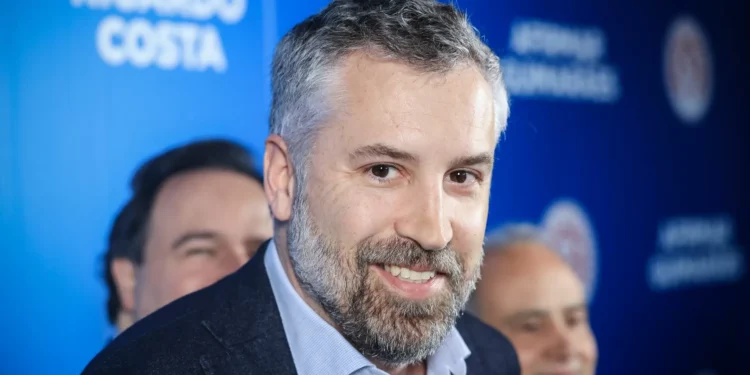 Pedro Nuno Santos não recua. “Moção de confiança é pedido de demissão cobarde”