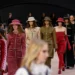 Nostalgia, rendas e golas rufos: as evidentes e as surpreendentes tendências da Semana de Moda de Paris