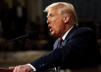 Trump diz que Canadá está enganando agricultores americanos com tarifas