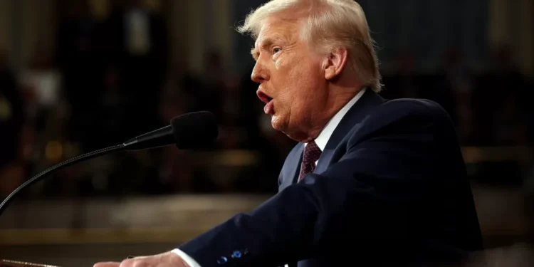 Trump diz que Canadá está enganando agricultores americanos com tarifas