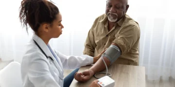 A medida polêmica e necessária para qualificar médicos e salvar pacientes