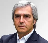 Fazer em 11 meses o que não se fez em oito anos