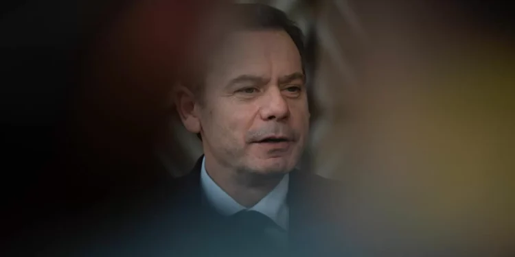 Montenegro agradece “excelência do atendimento médico e competência dos profissionais do SNS”