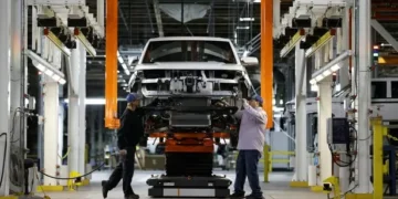 PMI industrial dos EUA avança a 52,7 em fevereiro