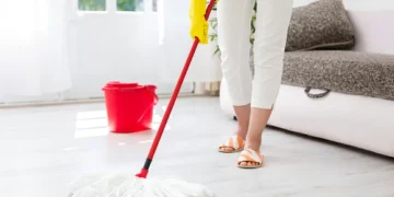 Amor não lava louça: a fatura invisível das tarefas domésticas