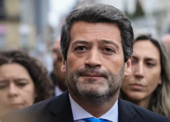 Ventura encosta PS ao PSD e define como objetivo “formar” governo e “dar” ao país um primeiro-ministro “com ética”