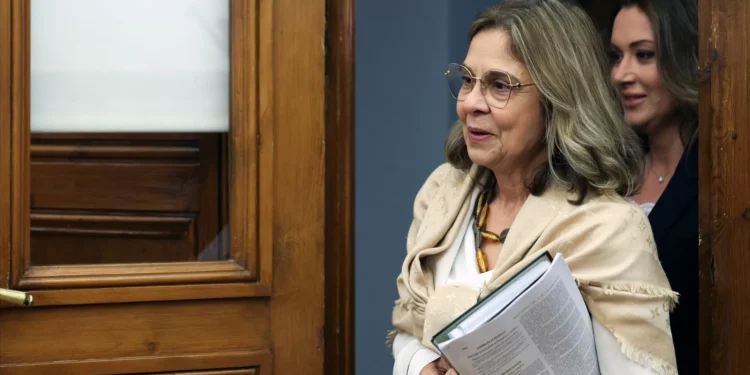 Apagão. Ministra da Saúde assegura que nenhuma chamada ficou por atender no INEM