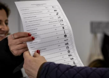 Estudo indica que 20,4% dos votos nas últimas eleições não elegeram deputados