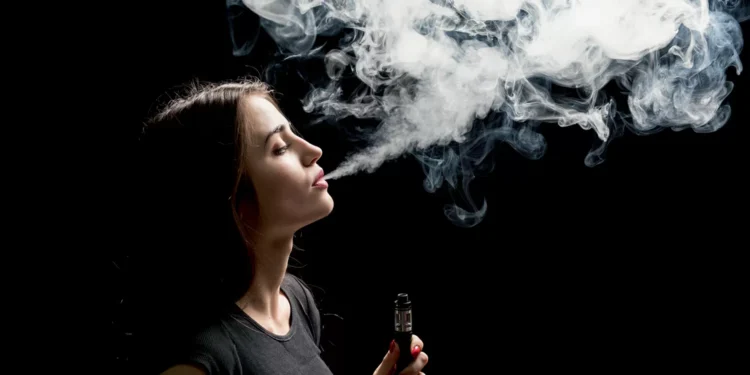 O vapor da ilusão: como os cigarros eletrônicos reinventaram o tabagismo
