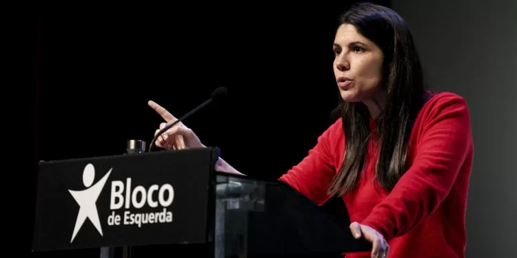 Mariana Mortágua diz que SNS não está melhor do que há um ano