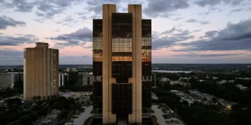 BC diz que instituições financeiras indicam mais cautela com apetite ao risco em 2025