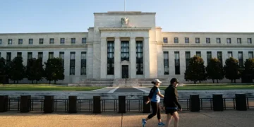 Dirigente do Fed: maior incerteza elevou risco de inflação maior e PIB menor nos EUA