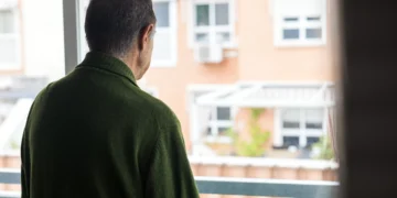 Tratar pressão alta pode reduzir – e muito – o risco de demência; entenda