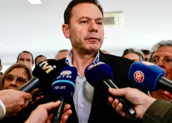 “Não preciso de atacar ninguém”. Montenegro recusa comentar caso de Pedro Nuno